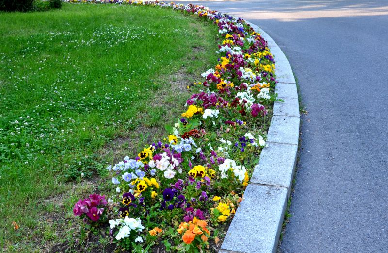 Flowerbed Edging Installation detail