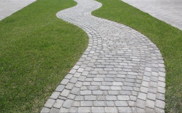 Cost of Yard Walkway Construction in Boerne